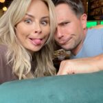 Rhian Sugden Instagram - 𝐌𝐮𝐧𝐜𝐡𝐢𝐧𝐠 𝐚𝐭 𝐌𝐚𝐬𝐨𝐧𝐬 🤍 Afternoon out @masonsmcr trying their new summer menu!! Deeee-licious!! So full. Can’t move. Won’t move. 🐷 #masonsmanchester #summermenu #manchestereats #datenight #ad