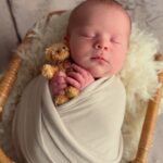 Rhian Sugden Instagram – The CUTEST morning with George getting his pose on like his Mama 💙

@charlottehicksphotography you are AWESOME 😭👶🏻

#babyspam