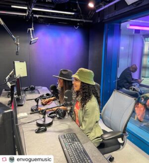 Rhona Bennett Instagram - UK trip photo dump... THANK YOU @bjthephotographer 📸 for capturing these memories🙏🏾🚀 #EVinLondon
.
#London #Travel #Singers #EnVogue #RhonaBennett #CoachRho #TerryEllis #CindyHerron #Interview #Media #LiveEntertainment