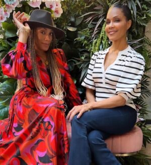 Rhona Bennett Instagram - UK trip photo dump... THANK YOU @bjthephotographer 📸 for capturing these memories🙏🏾🚀 #EVinLondon
.
#London #Travel #Singers #EnVogue #RhonaBennett #CoachRho #TerryEllis #CindyHerron #Interview #Media #LiveEntertainment