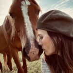 Rhona Mitra Instagram - 🔌 💡 Truth is singular (its versions are mistruths) gracias mi familia por recordármelo siempre... @thelastarkorphanage 🧉 🐴 🐕 🩶