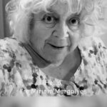 Rhona Mitra Instagram - Mic drop Miriam Margolyes #Nationalfuckentreasure