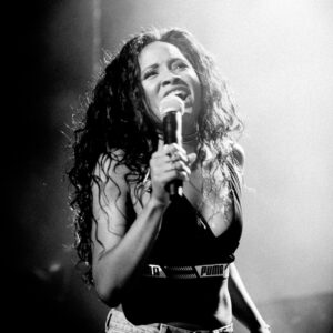 Rhyon Nicole Brown Instagram - I am about to flood my timeline, because I am overjoyed at how amazing God is. To have well over 1000 people show up to my first ever show, was incredible🙏🏽. Here's to many more. #nolabeljustprettygirl #boe 📸: @josecardoza