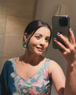 Richa Rathore Instagram - 🕊️