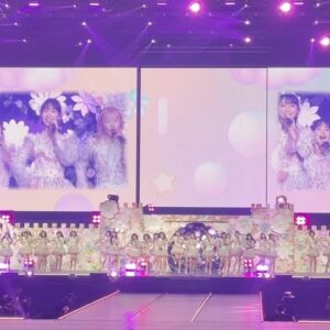 Rie Kitahara Instagram - ゆきりん卒業おめでとう🌸

わたしの大好きなAKB48の
コンサートを観ることができて
本当に感動しました🤍🪽

ファンの方の声に胸を打たれました
OVER TUREから涙が止まらなかった🥲

コメントを出させていただきました🎥
そこにゆきりんへの気持ちが詰まっています💖
本当に17年間おつかれさまでした！！