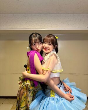 Rie Kitahara Instagram - ☀️🌸🎓
ひなた卒業おめでとう！！！

本当に最後まで可愛すぎるアイドルでした。
ファンの方の掛け声の熱に感動しました。
いろんなこと思い出して、
眼が痛くなるくらい涙が出ました。

これからもよろしくね🧸💖
ひなたの未来に幸あれ！！！！