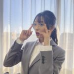 Rie Kitahara Instagram - このたび！！！ 地元・愛知県一宮市にて #尾州ファッションアンバサダー に就任いたしました👔🎀🌸 ずっと、地元でお仕事がしたいと思っていたので その夢が叶って嬉しい限りです🩵 わたしの地元一宮は、繊維のまち！せんい！ ファッションのまちとして 広めていけるように わたしも一生懸命がんばります👔 この度就任するにあたって スーツを作っていただきました☺️ 顔がぱっと明るく見える色合いに、 シュッと見えるつくり なにより生地がとても綺麗で、 初めてのオーダーメイドスーツにテンションあがっております！ ぴったりサイズなので太れないね❤️‍🩹頑張ります！ 4月1日、新年度のスタートからスーツが着れて身が引き締まりました！🔥 #一宮 #愛知県一宮市 #尾州