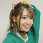 Rie Takahashi Instagram - 📷2021.12.12 ⁡ ⁡ TVアニメ『オリエント』 先行上映会でした！👏🎥 オリエント初のイベントです🥳 ⁡ ⁡ 昼夜２公演共に豪華で、 ⁡ オリエントの魅力を語り⚔️ 羽多野さんの生歌もあり🎤🎶 我々キャスト陣の熱い想い🔥が ぎゅっと詰め込まれていたのでは。 ⁡ 配信アーカイブも来週まであるので、 ご興味ある方はぜひ何度でも！！ ⁡ トピックスたくさんで ホントに楽しい時間でした😂 いっぱい笑った～(笑) ⁡ ⁡ ⁡ ⁡ 衣装はつぐみカラーの緑コーデ！💚 ⁡ トップスは重ね着していて、 どちらもISSEY MIYAKEさん。 ⁡ 茶色、水色、黄色、白と、バラけそうな色に緑を合わせるとか、衣装さんすごい。 ⁡ スカートはUN3D.さんで、 とってもステージ映えする 華やかなデザインでした🙏🏻✨ ⁡ 髪型は、ほんとにこっそり つぐみの触覚風にしてました(笑)。 ⁡ ⁡ ⁡ ⁡ さて、 TVアニメ『オリエント』は、 1/5から放送開始です！🍓 ⁡ オリエントと一緒に 熱い2022年が過ごせますようにー！ ⁡ ⁡ #声優 #高橋李依 #りえりー服 #オリエント #衣装 #styling
