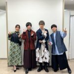 Rie Takahashi Instagram - 📷2023.12.17 ⁡ ⁡ ジャンプフェスタ2024 ⁡ 『るろうに剣心 －明治剣客浪漫譚－』ステージ ⁡ 登壇させていただきました！ ⁡ * ⁡ 第1期が終わって初めてのトーク。 ⁡ 今日は役者目線のお話でしたが、作品を見る時のまた新たな発見になっていたら嬉しく思います☺️ ⁡ 会場、配信で応援してくださった皆様、 本当にありがとうございました！！ ⁡ ⁡ REDステージならではの催し、 ジャンフェスリングも！ たくさん反応いただけて楽しかった‎です！ 🌀💡ｶﾞﾄｶﾞﾄﾍﾞﾄﾍﾞﾄ~~ ⁡ ⁡ * ⁡ またこの度、第二期「京都動乱」もお届けできることが決定しました……！！！ よかった……！ このまま終わりじゃ辛すぎるよね、薫……！ ⁡ ⁡ 新たなメンバーと共に、 それぞれが自分にできることを。 自分に託された役目を見失わないように、 走っていきたいと思っています。 ⁡ ⁡ * ⁡ 今回の衣装は 薫のイメージカラー、 水色が花のようにあしらわれたワンピース♪ ⁡ ポニテのリボンは ブルーグレーのものを 合わせてみました！ ⁡ ⁡ 御三方の衣装を見て、 ⁡ キャラのイメージカラーを 濃い色で締めており、 そこになんだか真っ直ぐな強さを感じ、 ⁡ 自分も黒が目立つデザインの ワンピースをチョイス✊ ⁡ ⁡ 座組で並んだ時の感じも ぐっと引き締まって見えますね……！ 第二期、始まるぞ……！！ ⁡ ⁡ * るろうに剣心 －明治剣客浪漫譚－ 「京都動乱」 ⁡ 2024年、よろしくお願いいたします！ ⁡ ⁡ ⁡ #るろうに剣心 #るろ剣 #ジャンプフェスタ2024 #ジャンフェス #ジャンフェス2024 #声優 #高橋李依 #りえりー服