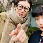 Rie Tomosaka Instagram - ⁡ 久々に千秋ちゃんとランチ🍽️ @chiaki77777 ⁡ 私がデビューしたばかりの頃(12歳)、実はお仕事でご一緒しているのです。あれから時は流れ、ママ友でもある千秋ちゃん。芸能界に身を置く者同士、同じ年頃の子どもを持つ母親同士、共感できることが沢山あって、とても励まされたし、とても楽しかった🫶