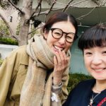 Rie Tomosaka Instagram - ⁡ 久々に千秋ちゃんとランチ🍽️ @chiaki77777 ⁡ 私がデビューしたばかりの頃(12歳)、実はお仕事でご一緒しているのです。あれから時は流れ、ママ友でもある千秋ちゃん。芸能界に身を置く者同士、同じ年頃の子どもを持つ母親同士、共感できることが沢山あって、とても励まされたし、とても楽しかった🫶