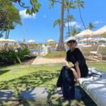 Rie Tomosaka Instagram - ⁡ 一年中あたたかい場所で暮らしたいなぁ🌴 ⁡ 👗 @myweakness_official 🧢 @thenorthfacejp 🕶️ @tomford 🩴 @locals_jp