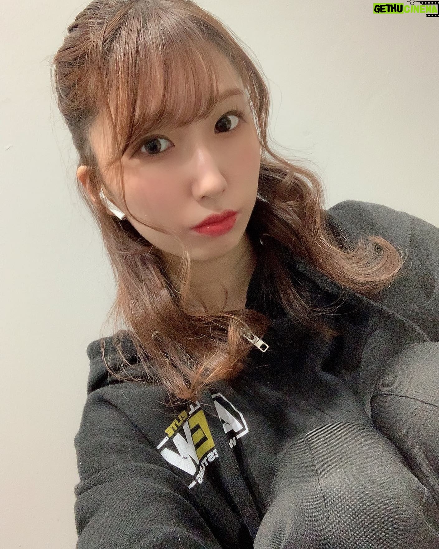 Riho Hime - 7.4K Likes - AirPods Proに変えるか迷ってる