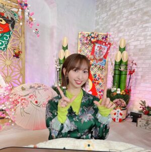 Riho Iida Instagram - ラブライブ!シリーズ新年会🐲❤️
ありがとうございました！

shirt @keikonishiyama

ring @popy_k

stylist @shingo_tsuno 
hair make @ayasumimoto 

#lovelive #μsicforever