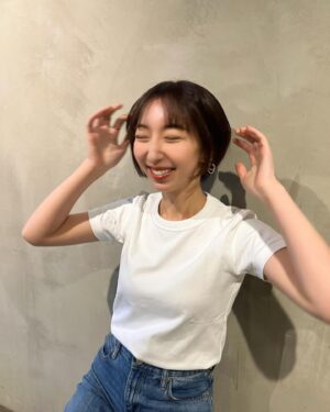 Riho Iida Instagram - ✂︎🍃

髪きりました。さっぱりーー!!

どうですか??