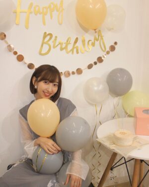 Riho Iida Instagram - お誕生日迎えました～！🥳🥳

いつも楽しく過ごすことができるのは
皆さんのおかげだなと日々感じています。
本当にありがとうございます✨

HAPPYと思えることを沢山経験して
楽しい歳にしていくぞっ🎂

#りぴば2023 #飯田里穂生誕祭2023