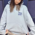 Riho Sayashi Instagram - 『RIHO SAYASHI 3rd Live Tour “whynot?”』 遂に明日、東京にて開幕です。 最近は全然投稿が出来ていなくて、 ツアー始まる感を伝えられてなかったのだけど、、 一生懸命ここまで皆んなで準備してきました。 毎回そうなのだけど、 今回も過去一番のステージになってる^ ^ whynot?という言葉に相応しい内容に仕上がったと思います。 ‼️ちなみに‼️ 今回、未発表の新曲があります！！！ 明日初披露です！！！ しかも1曲だけじゃない。 ライブで初めて聴いてもらうことになるけど、 きっときっと楽しんで貰えるはずです😉わくわく。 みんな声出してね^ ^ 全国の皆んなに会いに行ける。 ライブという自分の大好きな空間に皆んなで 再び戻ることが出来る。楽しみで仕方ないです☺️ さあ！！明日、東京から！！ #鞘師whynotツアー #グッズのパーカー可愛いでしょ