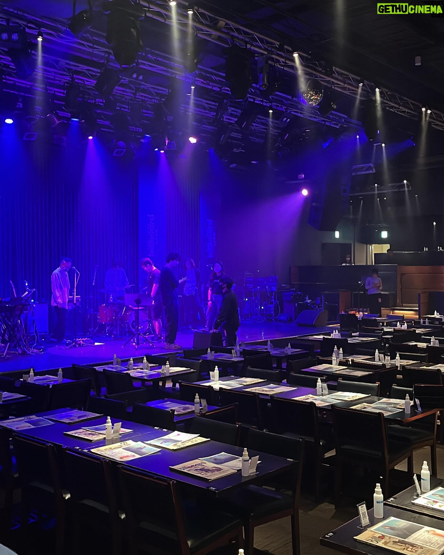 Riho Sayashi Instagram - RIHO SAYASHI Billboard Live 2024 今年もやらせていただける事になりました🥂 昨年初めてのBillboardさんでのライブが楽し過ぎたので、 今年もだなんて。有難いです。 アイディア頂きながら、セットリストなど準備しているところです。何をどう歌おうかな。 カバーもしたいですね。 あとまたオリジナルカクテルも作りたい^ ^🍹 2024/3/24 Billboard Live YOKOHAMA 2024/4/1 Billboard Live OSAKA 皆さんと過ごせる事楽しみにしています♪