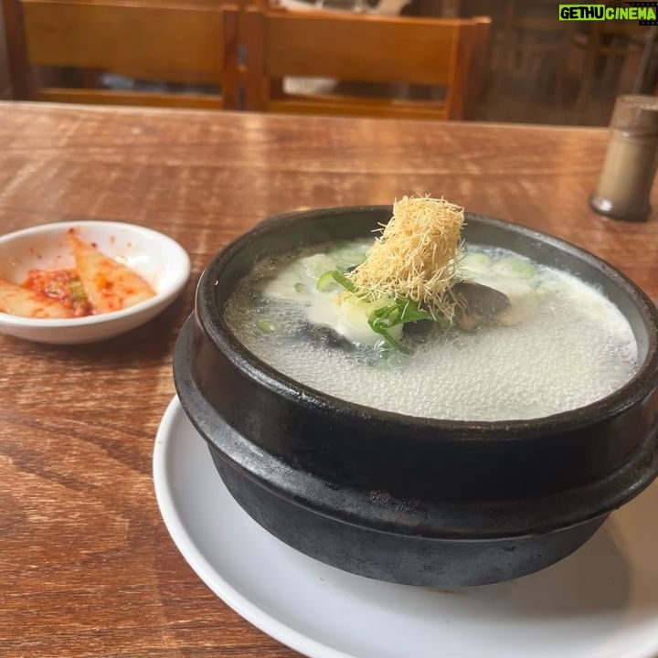 Riho Sayashi Instagram - Asia🇯🇵🇰🇷🇨🇳⭐︎Any recommendations for the next?? 次は何処に行けるかな?