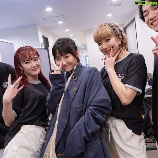 Riho Sayashi Instagram - しあわせ。な時間が終わってしまった! いつも踏んでるはずの一歩一歩に 少し勇気を出さなければいけなかった 今回のツアー、 側で支えてくれる人たちの協力と、一緒にライブを創ってくれる皆んなの力無くして、ここまでは辿り着けませんでした。 完成出来て本当によかった、、 ツアーは完結したけど、 止まらない為の始まりを届けたつもりなので、これから楽しいことが沢山待ってますよ^ ^ ありがとう☺️