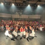 Riho Sayashi Instagram - ツアー初HOKKAIDOOOO🤍 近過ぎましたね。笑 また来るよーーー 次は大阪！ #ＭＣで聞いたおすすめ達ゲットできました #鞘師whynotツアー