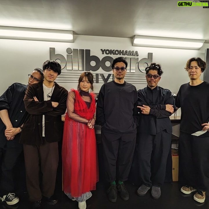 Riho Sayashi Instagram - Billboard Live 2024 in YOKOHAMA どうして、ライブはこんなに楽しいの!! 2024年 初ライブ、よい音、よい光、よい人々に包まれながら温かい気持ちでパフォーマンスさせていただきました。 ゲストの碧海さんとのalchemy ライブセッションも楽しかった。 そして何より皆さんに久しぶりに会えて嬉しかった^ ^ 次は4/1 Billboard Live OSAKAにて🫶 3/24 @Billboard Live YOKOHAMA Gt. 村田シゲ Dr. 山下賢 @y_3104 Ba. 中西道彦 @mitchnakanishi Key. コイチ @koiti_sawagi 横浜公演Special Guest: 碧海祐人 @masatomi_