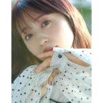 Rikako Aida Instagram - この間、あったかい日にお散歩しながらお写真撮ってもらいました📷 今は黒に染めちゃったけどこの時まだ少しピンクブラウン残ってた🌸 あさみちゃんありがとう！ 📷@abeasamidesu