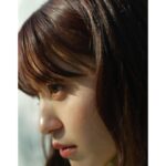 Rikako Aida Instagram - この間、あったかい日にお散歩しながらお写真撮ってもらいました📷 今は黒に染めちゃったけどこの時まだ少しピンクブラウン残ってた🌸 あさみちゃんありがとう！ 📷@abeasamidesu