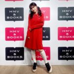 Rikako Aida Instagram - 🗓️5.12 写真集日々発売イベント@大阪🐙 💄@on_risa 👗@milk__official_ 私生活で全身赤はなかなかホラー味があって着れなさそう、、夜これで歩いてたら絶対怖いと思う。 でもヘアメイクしてもらったから映画『Pearl』の主人公みたいで可愛かった💄