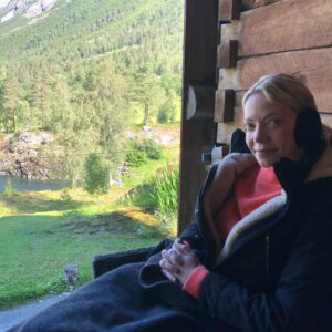 Riki Lindhome Instagram - Just realized why that “Swedish” hotel from Succession looked familiar. It’s in Norway but it was so pretty💕🏩🌲