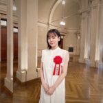 Rikka Ihara Instagram - 演劇・舞踊部門「咲くやこの花賞」をいただきました。 今までの素敵なご縁と、日々の温かい支えに 改めて感謝の気持ちが溢れる瞬間でした。素敵な賞を頂けて幸せです。 いつもありがとうございます☺︎ 今日を励みにまた明日から 一つ一つを大切に頑張ります。 そして、真山さんの素晴らしい浪曲に震えました。