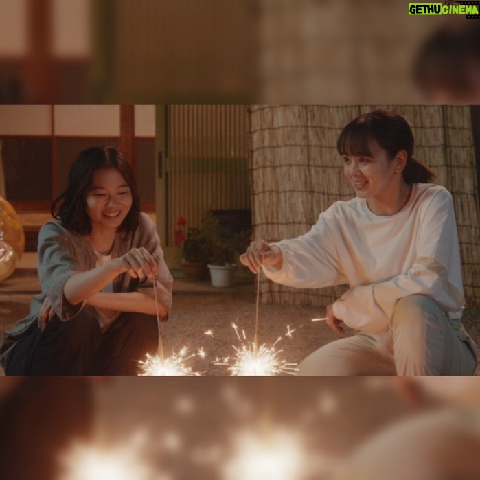 Rikka Ihara Instagram - 本日、第七番。夏合宿、後半。 桜子ちゃんと花火。みてね。