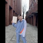 Rikka Ihara Instagram - Disney＋「シコふんじゃった！」に出演させていただきます。 相撲稽古も含め、約5ヶ月間。 この作品と共に過ごす日々は愛に溢れていました。 30年前の映画「シコふんじゃった。」を観た時、手に汗握る試合に 相撲ってなんて魅力的なんだと胸が熱くなったのを覚えています。 女子の相撲というと あまりイメージのない方も多いと思います。 私は大庭穂香という役を通して 女子相撲の美しさと強さに心が震えました。 男性のダイナミックで力強い相撲と 女性の素早さとテクニックの相撲 そして、学生ならではの熱さと儚さ。 一瞬のために積み重ねる日々の大切さを改めて感じました。 輝いてる全てがつまったこの作品 沢山の方に届きますように。 #シコふんじゃった