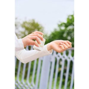 Riko Instagram - クロエ アトリエ　デ　フルール　オードパルファム　イモーテル🌼

爽やかでこれからの季節にぴったりな香りでした☺
 
#クロエアトリエデフルール
#イモーテル　
#gifted
@latelierdesparfums_jp
