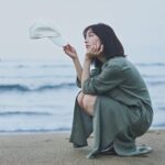 Riko Xi Instagram - 現代人太缺乏心靈及精神上的放鬆 一定要偶爾空出時間踩踩海水 接觸山林 吸收大地的日月精華（鼻孔張大 好好療癒心靈 放空一下 如果真的擠不出時間 也可以聽聽天鼓的音樂喔（最近的最愛 Roots以 “IN OUR NATURE” 概念為發想 為日常風格的單品加入了自然元素 跟著 @rootstaiwan 一起享受大自然給予我們的美好及力量☺️🌲🫶🏻 #Rootstaiwan #Sustainableicons