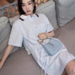 Riko Xi Instagram – GUCCI LIDO🫧🐋🩵
淺藍色就是夏日的顏色

手上的GUCCI JACKIE也充滿夏日感！

Gucci Jackie & GG Marmont 
換上拉菲草織面料或帆布
Gucci Luce & Moon Side
則加入了更多的色彩元素增添亮點

用#GucciLido 迎接夏天 也準備好曬黑了🤣

@gucci #Gucci #GucciLido