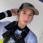 Rima Zeidan Instagram – 「我們要挑戰從花蓮划獨木舟到日本！」

🚣🏻最近接了一個很瘋狂的實鏡節目，思考了一陣子還是決定來挑戰ㄧ下自己的極限..

對於獨木舟一點都不了解也沒經驗的我們，
全程都要玩真的，260公里，挑戰60個小時不停歇在海上輪流作戰，七個人在太平洋上奮鬥…怎麼想都還是覺得太crazy😂 

我們將在接下來不到兩個月的時間自主訓練、獨木舟訓練等等，六月準備挑戰這個不可能的任務！

——

Still can’t believe I agreed on this crazy project..!! kayaking nonstop from Hualien all the way to Japan.. 

A journey of 260km, 60 hours of nonstop kayaking on sea, 7 of us will take turns, it will be documented the whole way. 

With no experience of kayaking to start with and only less than 2 months of training to go.. pretty much mission impossible😅
At this point, there’s no turning back. 
Oh boy, this is going to be crazy…and scary.

#rimazeidanadventures