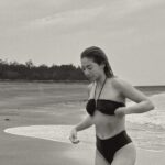 Rima Zeidan Instagram – When life gets busy, we tend to forget the things that keeps us grounded.

Give yourself the time to FEEL
Feel the sand between your toes, the smell of the rain, the sun on your skin, feel the pain, the sadness,the anger, the joy…It’s all beautiful.