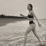 Rima Zeidan Instagram – When life gets busy, we tend to forget the things that keeps us grounded.

Give yourself the time to FEEL
Feel the sand between your toes, the smell of the rain, the sun on your skin, feel the pain, the sadness,the anger, the joy…It’s all beautiful.