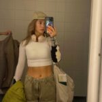 Rima Zeidan Instagram - ✈︎ Airport vibes. 機場穿搭，哪個好