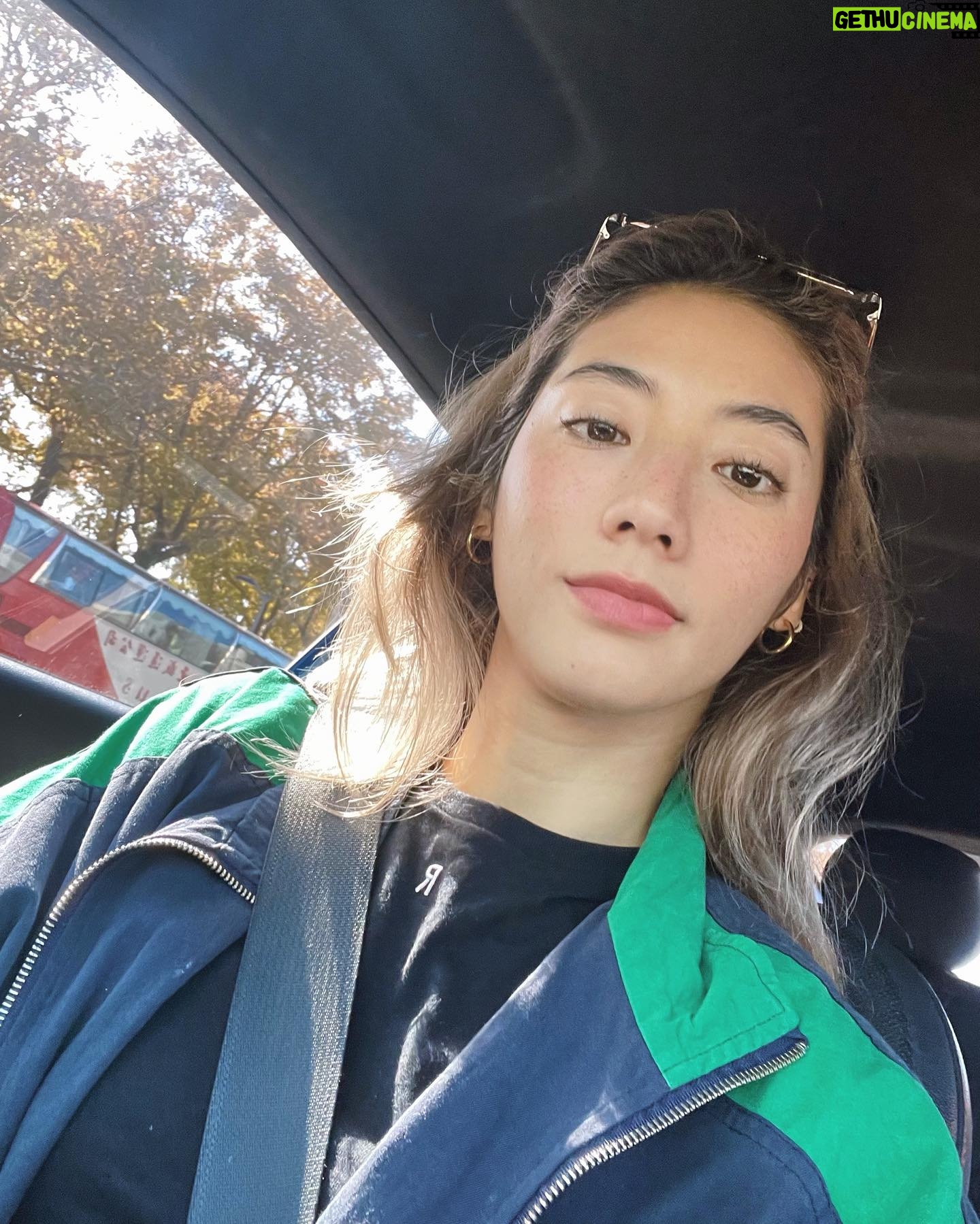 Rima Zeidan Instagram - •Sometimes no makeup is the best makeup 平常沒在工作的時候,還是喜歡素素的。 去年到 @museedunuage 做Thermage FLX 現在才Po, 因為必須確定是有效果的🤭 (我自己是要3-6個月才會比較有感,有些人一兩個月就很有感) 非侵入式療程,幾乎沒有修復期,能幫助刺膠原蛋白又能讓皮膚緊緻,love it hehe #漫雲思境 #鳳凰電波 #臉部保養 #減法哲學