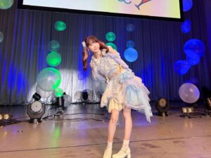 Rin Kurusu Instagram - 今日は来栖りん1st LIVE Happy Lucky Partyにご来場いただきましてありがとうございました！！！

みんなの声がおっきくて、みんなのペンライトきらきらしてて、タオルもぶんぶんふってくれて！！皆と作るライブってほんとに私の宝物だし一人一人のことが大好きだなって改めて感じた素敵な時間になりました。

新曲『SUMMER JOY』も『クアーフの海』も初披露できて、皆想像の何倍も喜んでくれてとっても嬉しかったよありがとう🥳

これからもどうか一緒に色んな景色を見てくれたら嬉しいな！！今日は本当にありがとう！！！