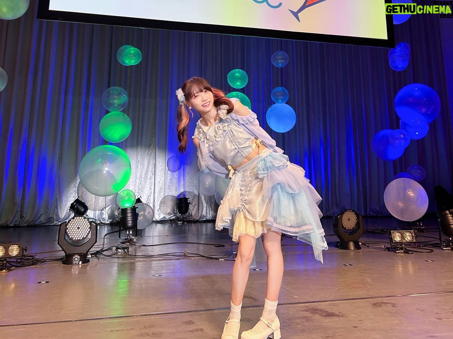 Rin Kurusu - 3 Likes - 今日は来栖りん1st LIVE Happy Lucky Partyにご来場いただきましてありがとうございました!!!
みんなの声がおっきくて、みんなのペンライトきらきらしてて、タオルもぶんぶんふってくれて!!皆と作るライブってほんとに私の宝物だし一人一人のことが大好きだなって改めて感じた素敵な時間になりました。
新曲『SUMMER JOY』も『クアーフの海』も初披露できて、皆想像の何倍も喜んでくれてとっても嬉しかったよありがとう🥳
これからもどうか一緒に色んな景色を見てくれたら嬉しいな!!今日は本当にありがとう!!!