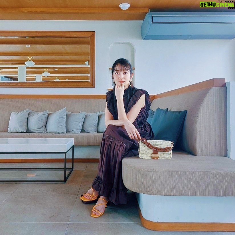 Rin Takanashi Instagram - andGIRL夏号の発売日です〜♪ 是非チェックしてみてください🤩 そして復刊してから、私の新しい連載も始まりました。今度のテーマはゴルフ⛳️です。 今回は、私の憧れの竹村真琴プロにレッスンしていただきました😍 今年中に100を切るぞ!なんて言ってたらもう半年経ってしまいました。ピンチです。 ゴルフ連載でやってほしい事があったら是非コメントで教えてください( ◠‿◠ )