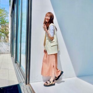Rin Takanashi Instagram - 発売中のBAILA 7月号に載っています( ◠‿◠ ) 
メイクもアクセ使いもツボでした。
是非チェックしてみてください🤩