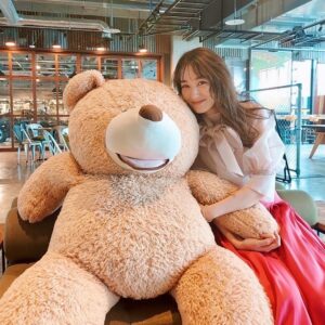 Rin Takanashi Instagram - andGIRL復刊、春号の発売です〜🌸
嬉しい〜！
是非チェックしてみてくださいね( ◠‿◠ )