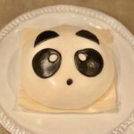 Rin Takanashi Instagram - 台本と向き合った1日…。 ひとりごはんだったので、ヘルシーにいこうと思ったのに…スーパーでつぶらな瞳で見つめてくるパンダまん🐼と目が合ってしまい、連れて帰りました。 結果、ヘルシーにもならず、食べるのもかわいそう。 #ダブル罪悪感