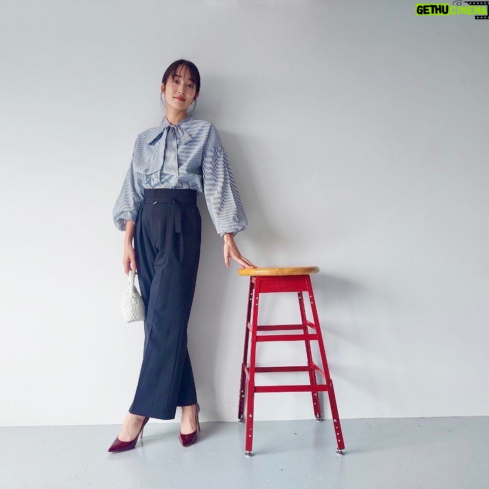 Rin Takanashi Instagram - 本日andGIRL発売日です( ◠‿◠ ) みてね〜 #andgirl #アンドガール