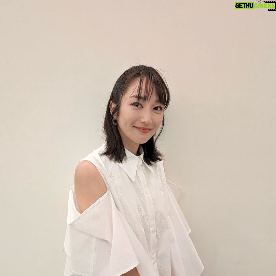 Rin Takanashi Instagram - 本日15時30分から 桂由美さんの半生を描いたドラマ「はれのひシンデレラ」の放送です。 激動の時代にウェディングドレスを日本に広めた、桂さんのパワフルな半生が描かれています。 是非ご覧ください!