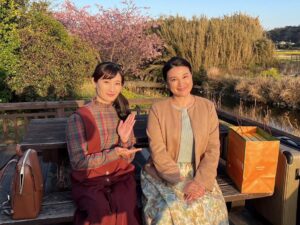 Rina Takeda Instagram - 🦐
本日24:00〜、BSテレ東にて
『ワカコ酒 Season7』第10夜の放送です📺🐟
ゲストは、島崎和歌子さん。
母と初めての乾杯。嬉しかったです🪷

ロケ中に大雨が降ったのですが、その後には美しい夕日が。雨が降らなかったら出会えなかった瞬間。日々撮影をしていると想像していなかった奇跡がたまに訪れるのです。スタッフの皆さんと感動を分かち合いました🌝

#ワカコ酒 #和歌子酒 #와카코와술